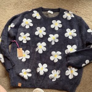 Simply Southern Navy Fuzzy Crewneck with White and Yellow Daisy Pattern